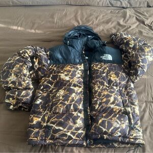 The North Face Black and camo printed Puffer Jacket